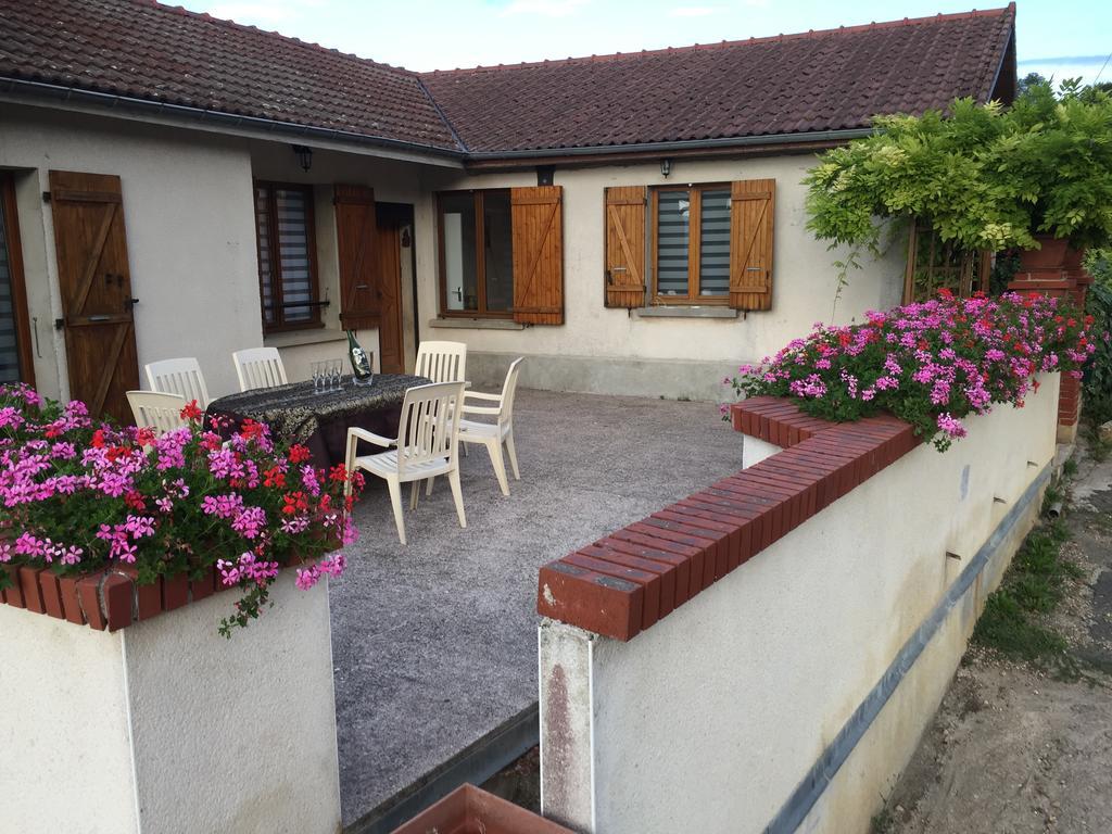 La Loge Du Vigneron Villa Vauciennes  Exterior photo